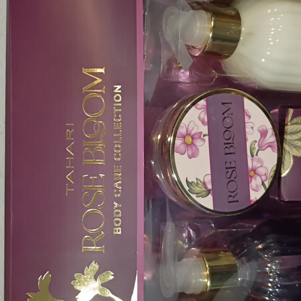 Tahari, NIB, Rose Bloom Body Care Collection, 4 Piece Set - Picture 2 of 8